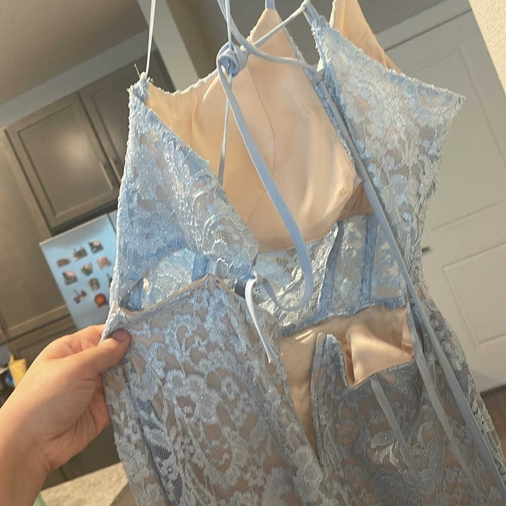 Dress - Picture 4 of 4